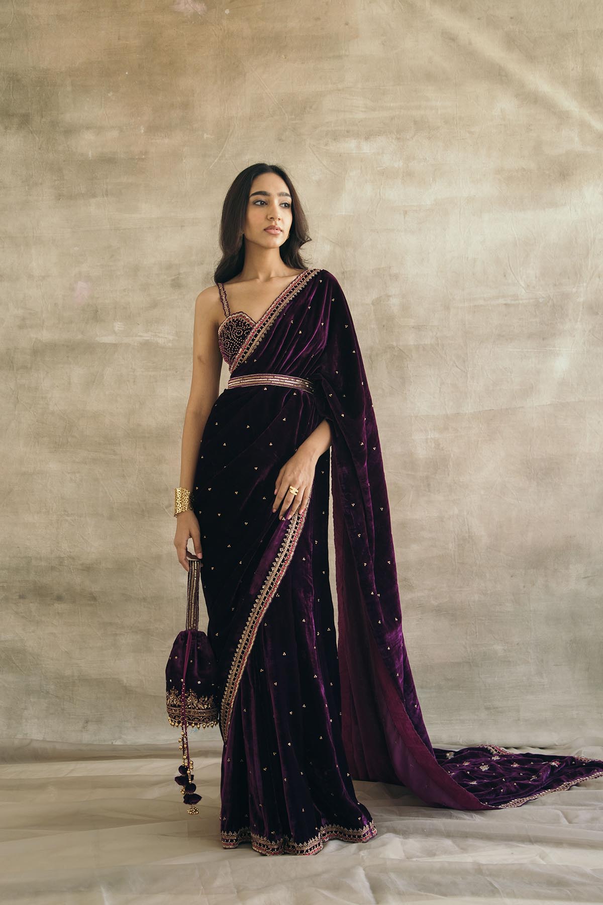 Premium Purple Gorgeous Velvet Saree with Sequin, Dori & Thread Work – Unstitched Blouse & Belt